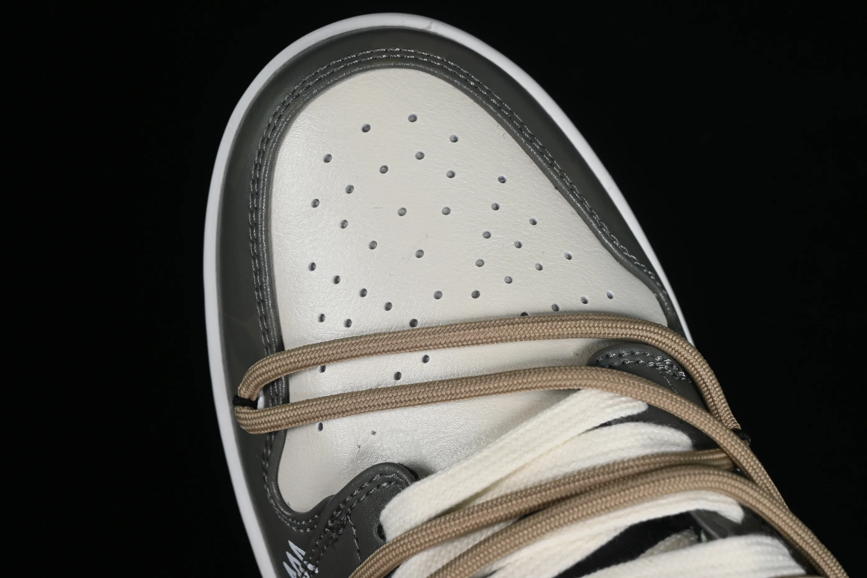 All categories Air Jordan Jordan series basketball shoes Air Jordan 1 Low High-end customized low-top sneakers Air Jordan 1 Low AJ1 Joe 1 customized model Panda Prank Jungle Crossing Green Field Floating Abyss Low-top cultural and casual sneakers 553558-040